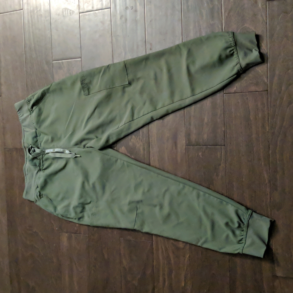 Med Couture Sage Green Jogger Scrub Set - Picture 3 of 5